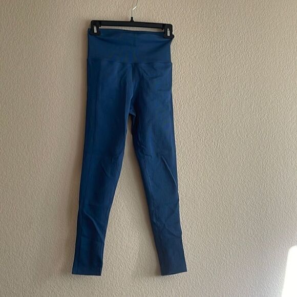 Athleta Aurora seamless tight size small like new - Picture 2 of 6